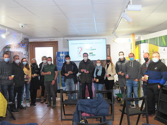 Participantes en la jornada del proyecto Abiesnea degustaron yogur con leche A2 en el Centro de Interpretación del Vacuno de Leche de Etxeberri-Arakil