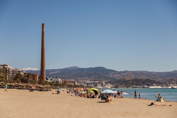 Archivo - Playa de la Misericordia en Málaga capital - AYUNTAMIENTO DE MÁLAGA - Archivo