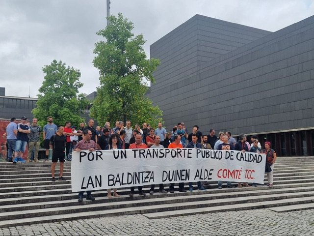 Foto: una concentración de TCC Pamplona. Imagen: cedida por el comité de empresa