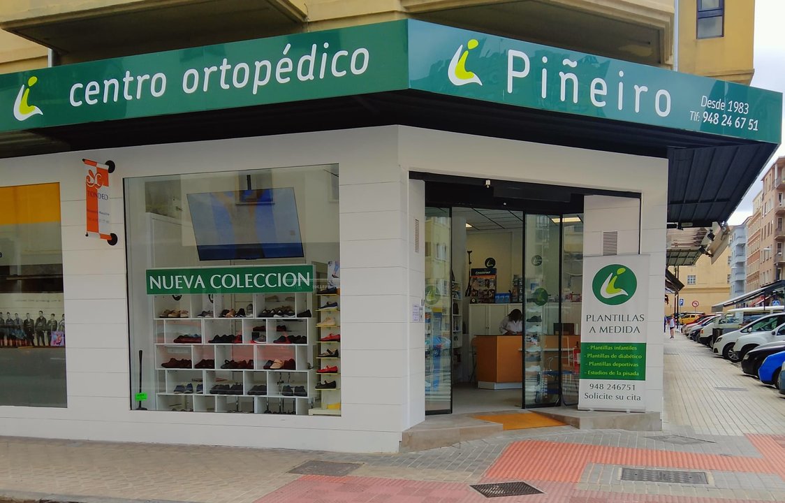 Local del Centro Ortopédico Piñeiro en la calle Navarro Villoslada 15