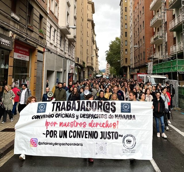 Foto: Una imagen de la manifestación de los trabajadores de oficinas y despachos en Navarra