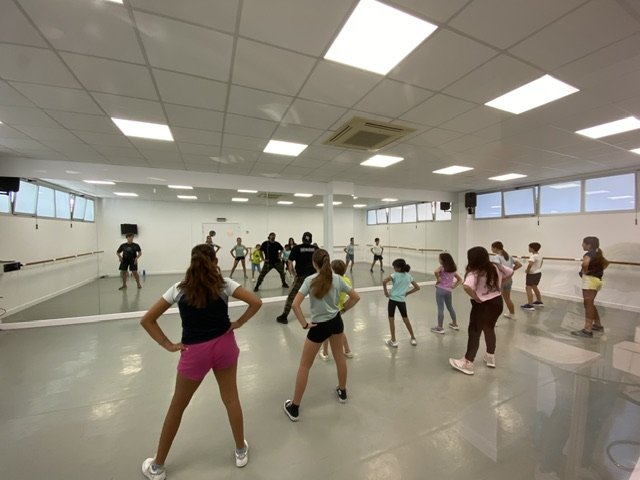 Foto: Clases de baile en Escuela Le Bal Mendebaldea