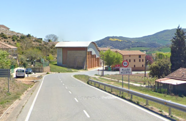 Foto: carretera de entrada a Alloz (Google Maps)