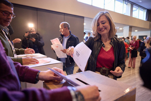 Foto: Ibarrola, durante la votación  en el Congreso regionalista