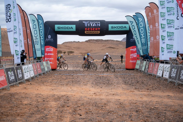 Foto: el equipo Kosner - Saltoki Home durante la segunda etapa de la Titan Desert Morocco 2024
(Créditos Skoda Titan Desert Morocco 2024)